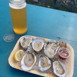 Salts Seafood - Oyster flight