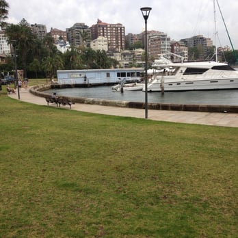 Elizabeth Bay - Landmarks & Historical Buildings Near Me