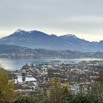 Chateau Gütsch - Overlook as soon as you get off the tram - Hotels Near Me - Luzern, LU
