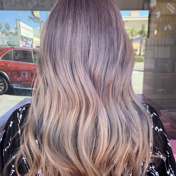 ssooniestyle - Day 1 after bleaching x 3: minimal damage ever! Still silky and soft - Hair Salons Near Me - Los Angeles, California