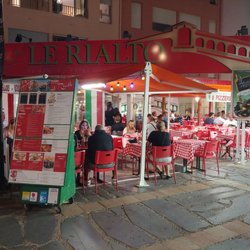 Le Rialto - Pizza dinner tonight. Finally a place on Yelp