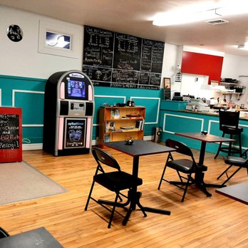 Rockin' Rogi Diner - a peek inside the diner - Diners Near Me - Middleton, Nova Scotia Rockin' Rogi Diner - a peek inside the diner - Diners Near Me - Middleton, Nova Scotia