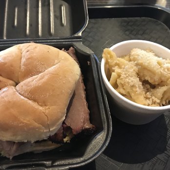 Naaman's BBQ - Brisket sandwich with side Mac n cheese - Barbeque Near Me - Texarkana, Texas Naaman's BBQ - Brisket sandwich with side Mac n cheese - Barbeque Near Me - Texarkana, Texas