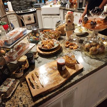 Flume's End - The breakfast setup is fantastic - Bed & Breakfast Near Me - Nevada City, California Flume's End - The breakfast setup is fantastic - Bed & Breakfast Near Me - Nevada City, California