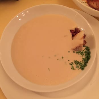 Drusie and Darr - Sweet onion bisque with chives and bacon - New American Near Me - Nashville, Tennessee Drusie and Darr - Sweet onion bisque with chives and bacon - New American Near Me - Nashville, Tennessee