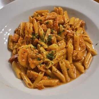 Ferrucci Ristorante - Penne al Salmone - Italian Near Me - Panama City, Florida Ferrucci Ristorante - Penne al Salmone - Italian Near Me - Panama City, Florida