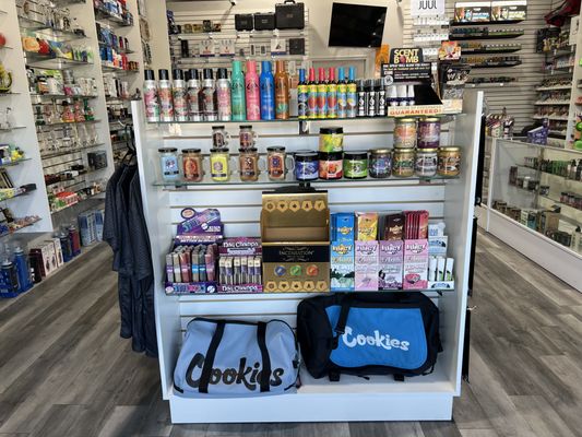 elfbar nachfüll pod läuft aus Vape Express Madison Heights, MI 48071 - Last Updated May 2026 main image 0