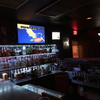 Eddie's Place - The bar - Cocktail Bars Near Me - Miami, Florida