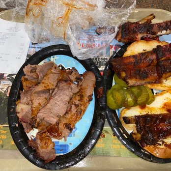 Gates Bar-B-Q - Barbeque Near Me - Independence, Missouri