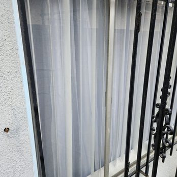 GR Handyman - They replace 2 window screens - Handyman Near Me GR Handyman - They replace 2 window screens - Handyman Near Me