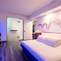Yotel Miami - Guest room