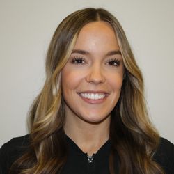 Wagner Family & Cosmetic Dentistry - Julia, Dental Assistant