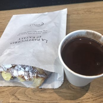 Eataly Boston - Cream croissant and hot chocolate (super rich and delicious) - Pizza Near Me - Boston, Massachusetts