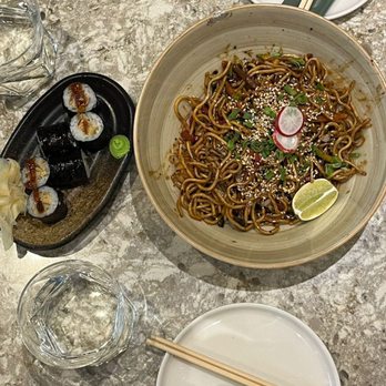 Ororo Sushi Bar - Bu noodle de güzeldi ama damak tadıma çok uygun değildi bir dağa tercih etmem ama tekrar gittiğimde farklı bir tanesini deneyeceğim - Sushi Bars Near Me - Istanbul, 34 Ororo Sushi Bar - Bu noodle de güzeldi ama damak tadıma çok uygun değildi bir dağa tercih etmem ama tekrar gittiğimde farklı bir tanesini deneyeceğim - Sushi Bars Near Me - Istanbul, 34