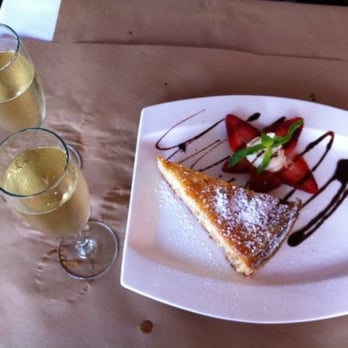 Fratelli La Bufala - Glasses of. Proseco with cheese tart dessert - Pizza Near Me - Miami Beach, Florida Fratelli La Bufala - Glasses of. Proseco with cheese tart dessert - Pizza Near Me - Miami Beach, Florida