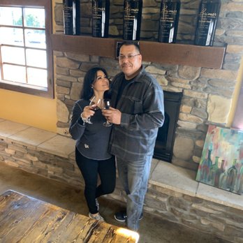 Grapeline Wine Tours - Lorimar vineyards and winery, a great place for fun, music and drinks. - Wine Tours Near Me - Temecula, California