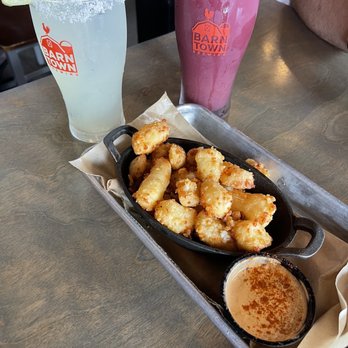 Barn Town Brewing - Cheese curds, barn a Rita, cider mosa - Breweries Near Me - West Des Moines, Iowa Barn Town Brewing - Cheese curds, barn a Rita, cider mosa - Breweries Near Me - West Des Moines, Iowa