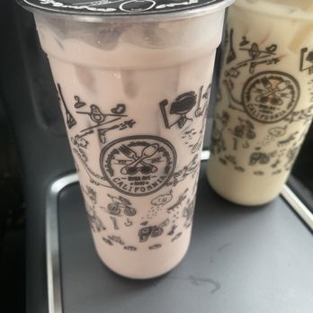 Boba Ave Express - Taro milk tea (left): 10/10 Jasmine green milk tea (right): 10/10 - Bubble Tea Near Me - Arcadia, California