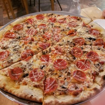 Texas Brick Oven - texas holy cow....beef, pepperoni, garlic, mushroom & double cheese (DELICIOUS!) - Pizza Near Me - Alice, Texas Texas Brick Oven - texas holy cow....beef, pepperoni, garlic, mushroom & double cheese (DELICIOUS!) - Pizza Near Me - Alice, Texas