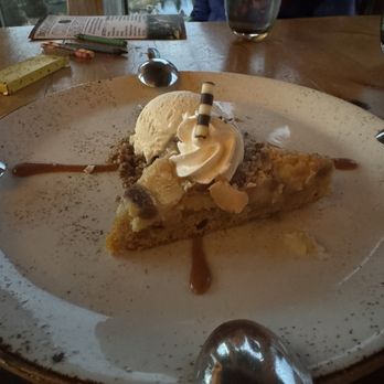 Osage Restaurant - Pumpkin cake - Seafood Near Me - Ridgedale, Missouri