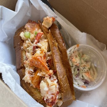 DJ's Clam Shack - Lobster roll with coleslaw - Seafood Near Me - Key West, Florida DJ's Clam Shack - Lobster roll with coleslaw - Seafood Near Me - Key West, Florida