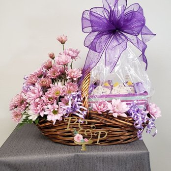 Simply Petals - Custom Cakes Near Me - Gretna, Louisiana Simply Petals - Custom Cakes Near Me - Gretna, Louisiana