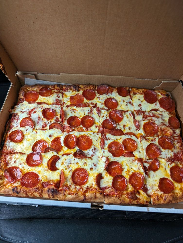 SANTOROS PIZZA Updated August 2024 21 Photos & 49 Reviews 687 Tiogue Ave, Coventry, Rhode