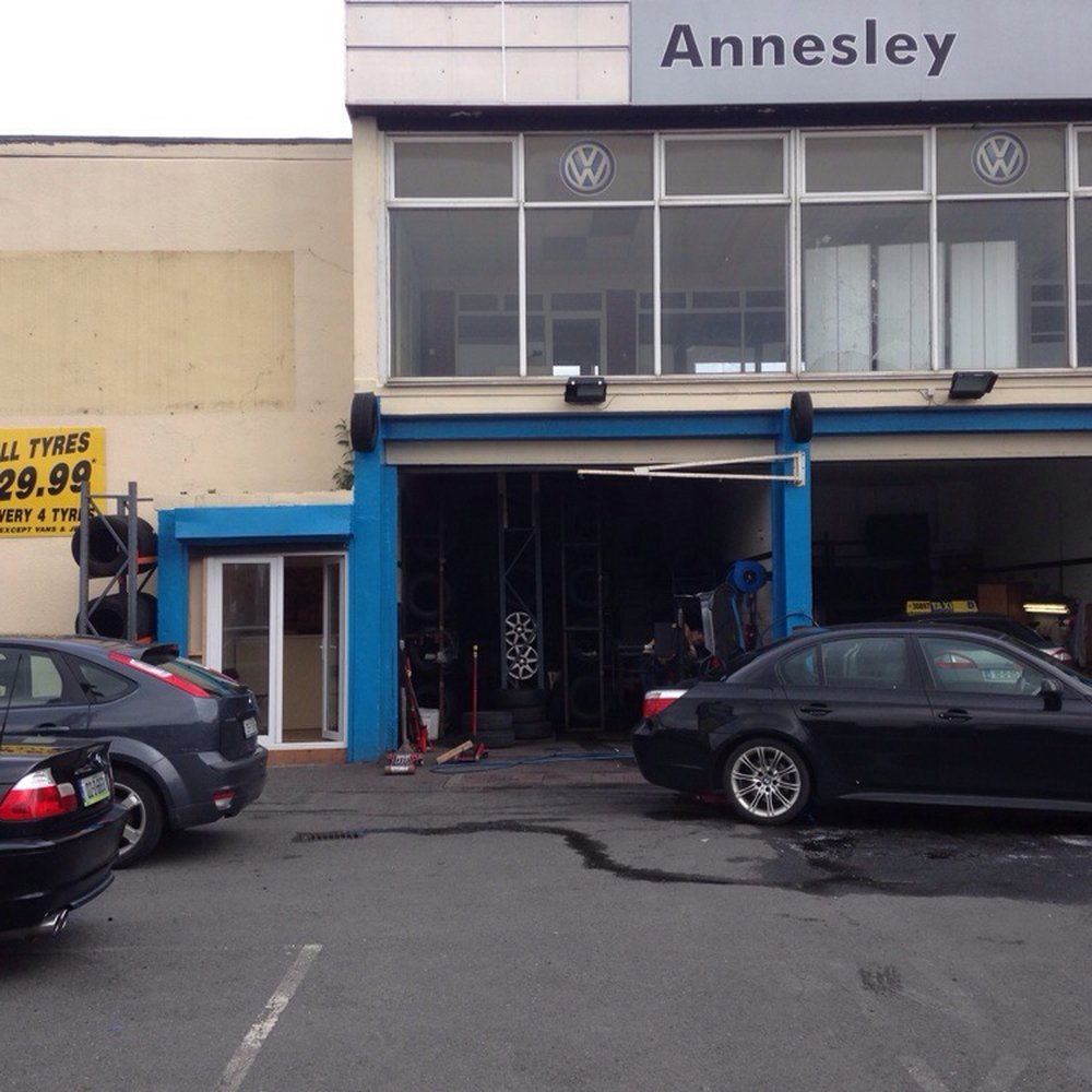 Tyre Stop - Main entrance. - Car Wash Near Me - Dublin, D