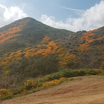 Lake Elsinore - Lakes Near Me - Lake Elsinore, California