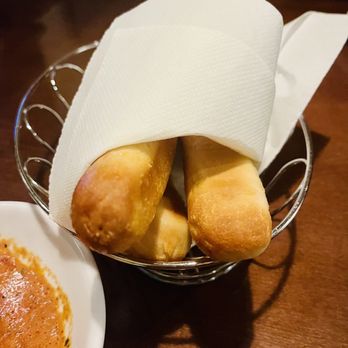 Olive Garden Italian Restaurant - Never Ending Soup, Salad & Breadsticks - Italian Near Me - Eugene, Oregon