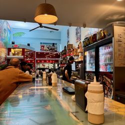 La Sandwicherie - Bar views