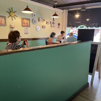 Broadway Deli - American Near Me - Brunswick, Maine