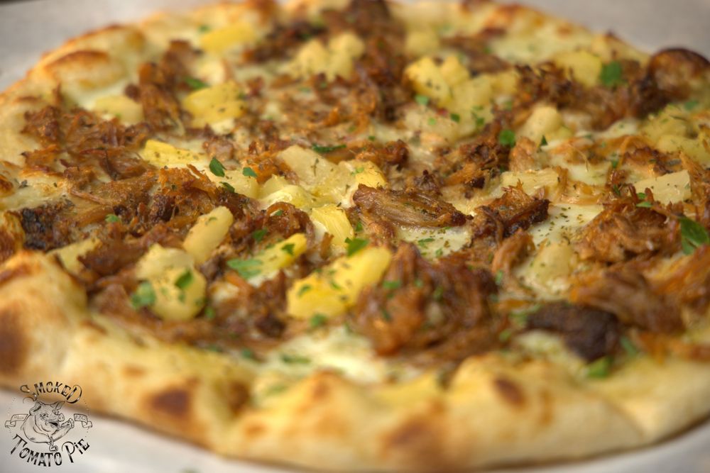 Smoked Tomato Pie Logo