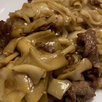 Tasty Szechuan - Beef chow fun - Chinese Near Me - Bellevue, Washington Tasty Szechuan - Beef chow fun - Chinese Near Me - Bellevue, Washington