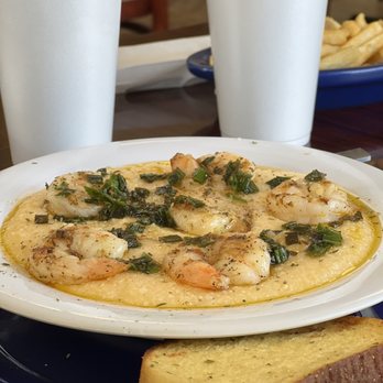 Castaways - Shrimp  & Grits - Seafood Near Me - Bonifay, Florida