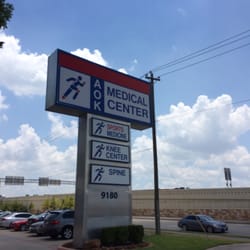 AOK Athletic Orthopedics & Knee Center