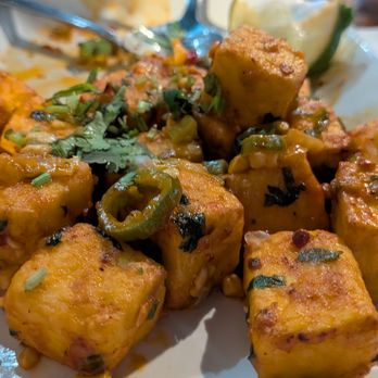 Rang Sip & Dine - Sports Bars Near Me - Suwanee, Georgia