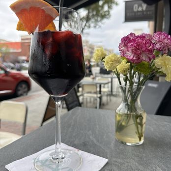 Oak and Vine - Cocktail Bars Near Me - Glendale, California