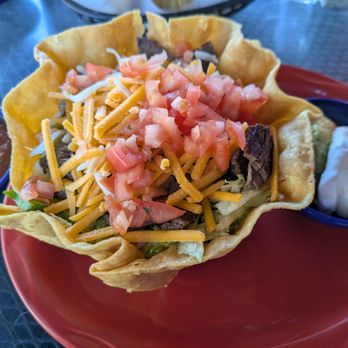E Bar Tex-Mex - Taco salad with steak fajita meat - Mexican Near Me - Dallas, Texas E Bar Tex-Mex - Taco salad with steak fajita meat - Mexican Near Me - Dallas, Texas