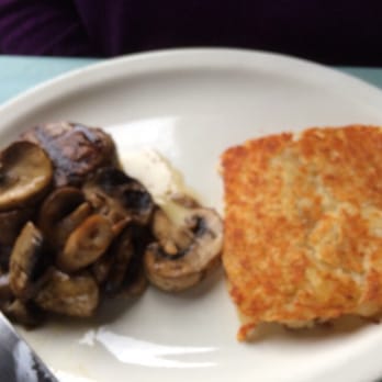 GIBS ON THE LAKE - Filet Mignon with hash browns - Steakhouses Near Me - Kewaunee, Wisconsin GIBS ON THE LAKE - Filet Mignon with hash browns - Steakhouses Near Me - Kewaunee, Wisconsin