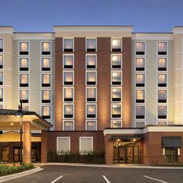 Exterior outside entrance of DoubleTree by Hilton Charleston Mount Pleasant - Exterior - Mt. Pleasant, South Carolina Exterior outside entrance of DoubleTree by Hilton Charleston Mount Pleasant - Exterior - Mt. Pleasant, South Carolina