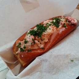 Classic lobster roll Classic lobster roll