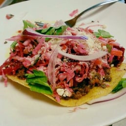 Tostada De Carne Molida
