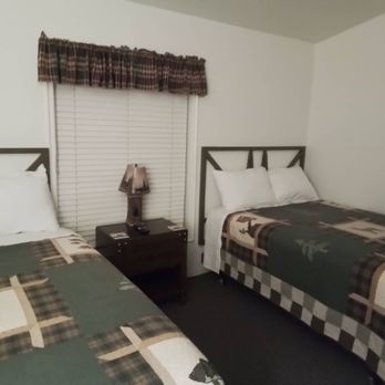 Redcrest Resort - 2 full size beds - RV Parks Near Me - Redcrest, California Redcrest Resort - 2 full size beds - RV Parks Near Me - Redcrest, California