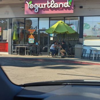 Yogurtland - Ice Cream & Frozen Yogurt Near Me - Los Angeles, California
