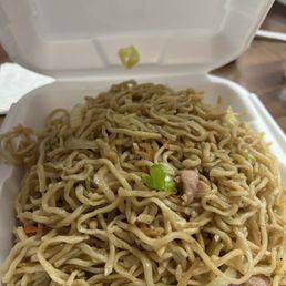 Chow Main , and egg flower soup.. Chow Main , and egg flower soup..