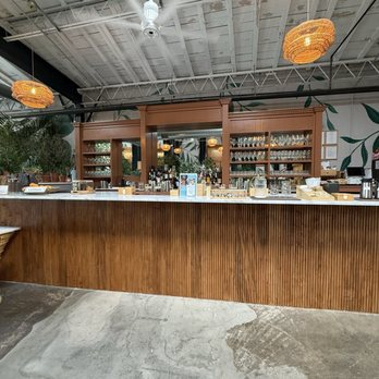 The Willow - Wine Bars Near Me - Lexington, Kentucky