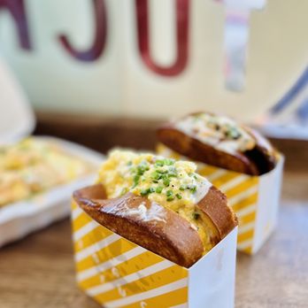 Egg Tuck - Bacon and Cheese Sandwich - Breakfast & Brunch Near Me - Los Angeles, California