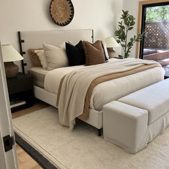 Pezzolo & Co - Primary suite - Home Staging Near Me - Petaluma, California Pezzolo & Co - Primary suite - Home Staging Near Me - Petaluma, California