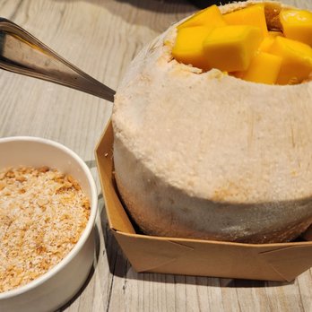 Sweethoney Dessert - Glutinous rice balls w/ crushed sesame and peanuts; Classic Coconut Milk Jelly - Desserts Near Me - Colma, California Sweethoney Dessert - Glutinous rice balls w/ crushed sesame and peanuts; Classic Coconut Milk Jelly - Desserts Near Me - Colma, California